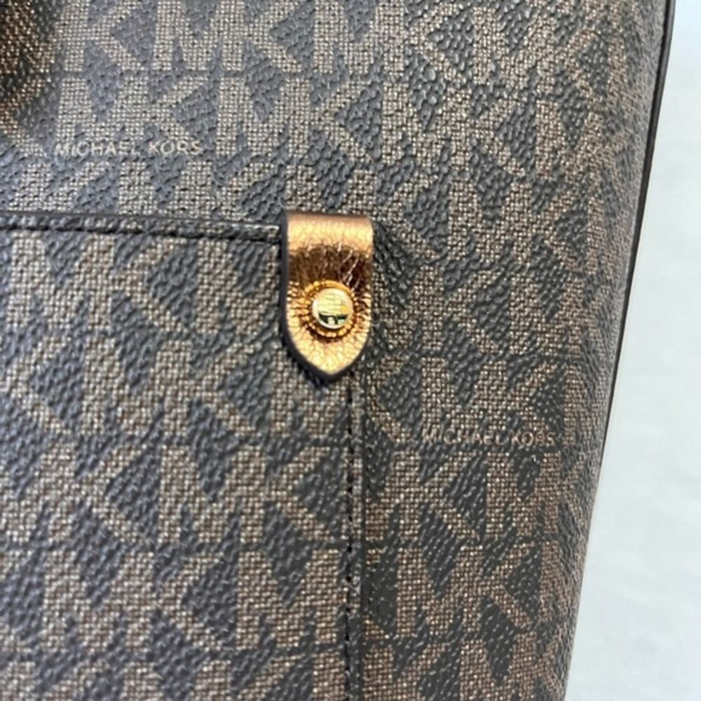 MK Jet Set Medium Signature Logo All Over Print Pocket Tote‎ Bag $550 - Picture 6 of 7